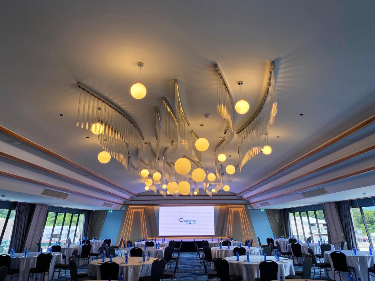 The Oceanic Sportel Phuket - Sha Extra Plus Exterior foto The interior of the conference centre