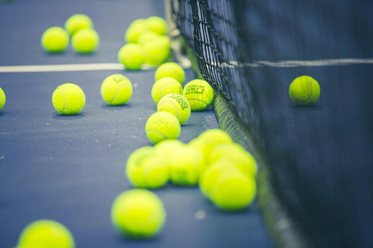 The Oceanic Sportel Phuket - Sha Extra Plus Exterior foto Tennis balls