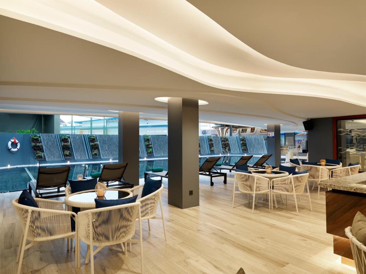 The Oceanic Sportel Phuket - Sha Extra Plus Exterior foto The interior of the lounge