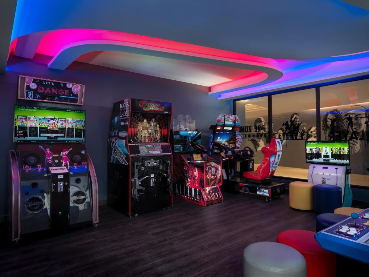 The Oceanic Sportel Phuket - Sha Extra Plus Exterior foto The Game Room