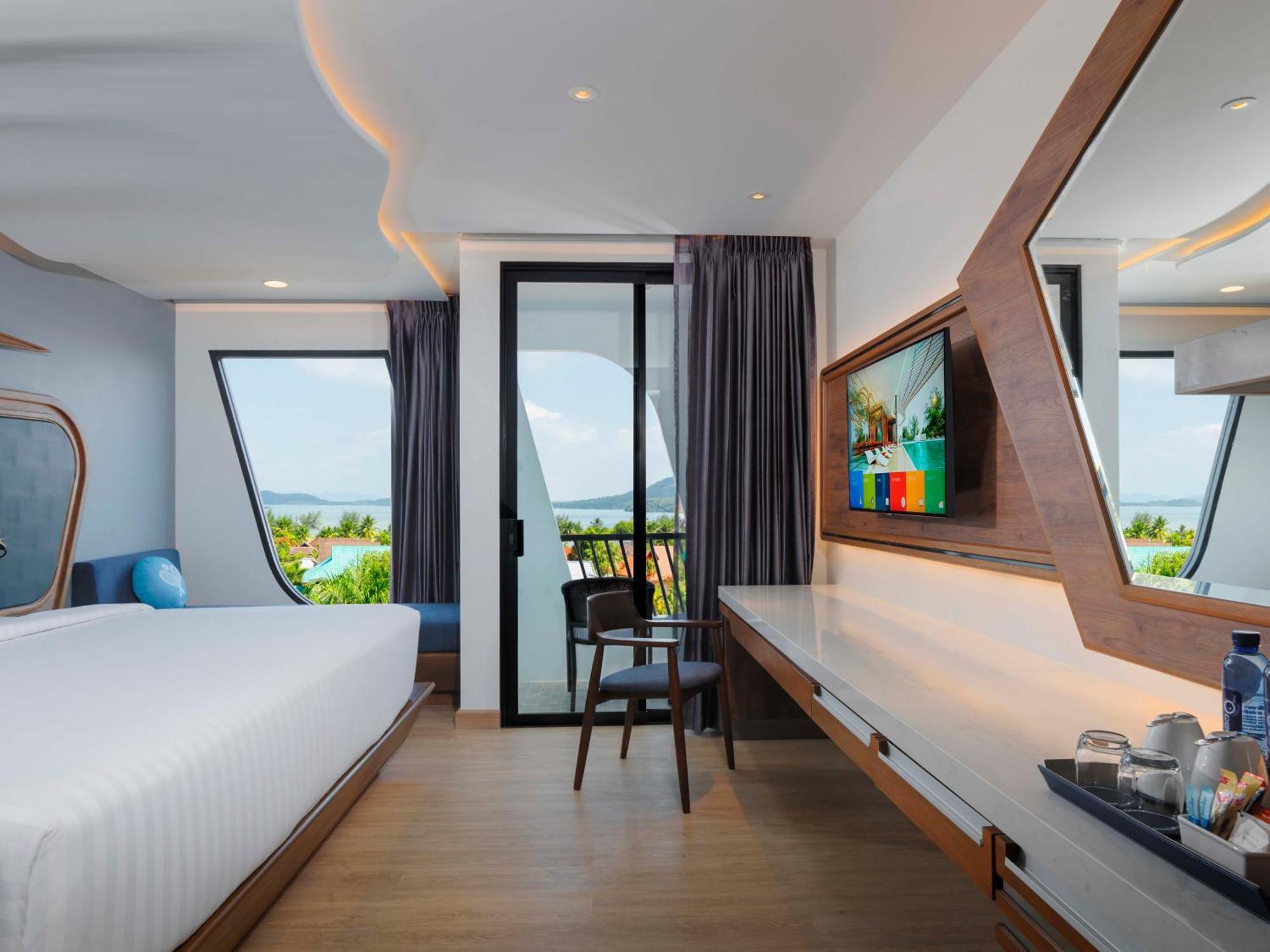 The Oceanic Sportel Phuket - Sha Extra Plus Exterior foto Deluxe Ocean View