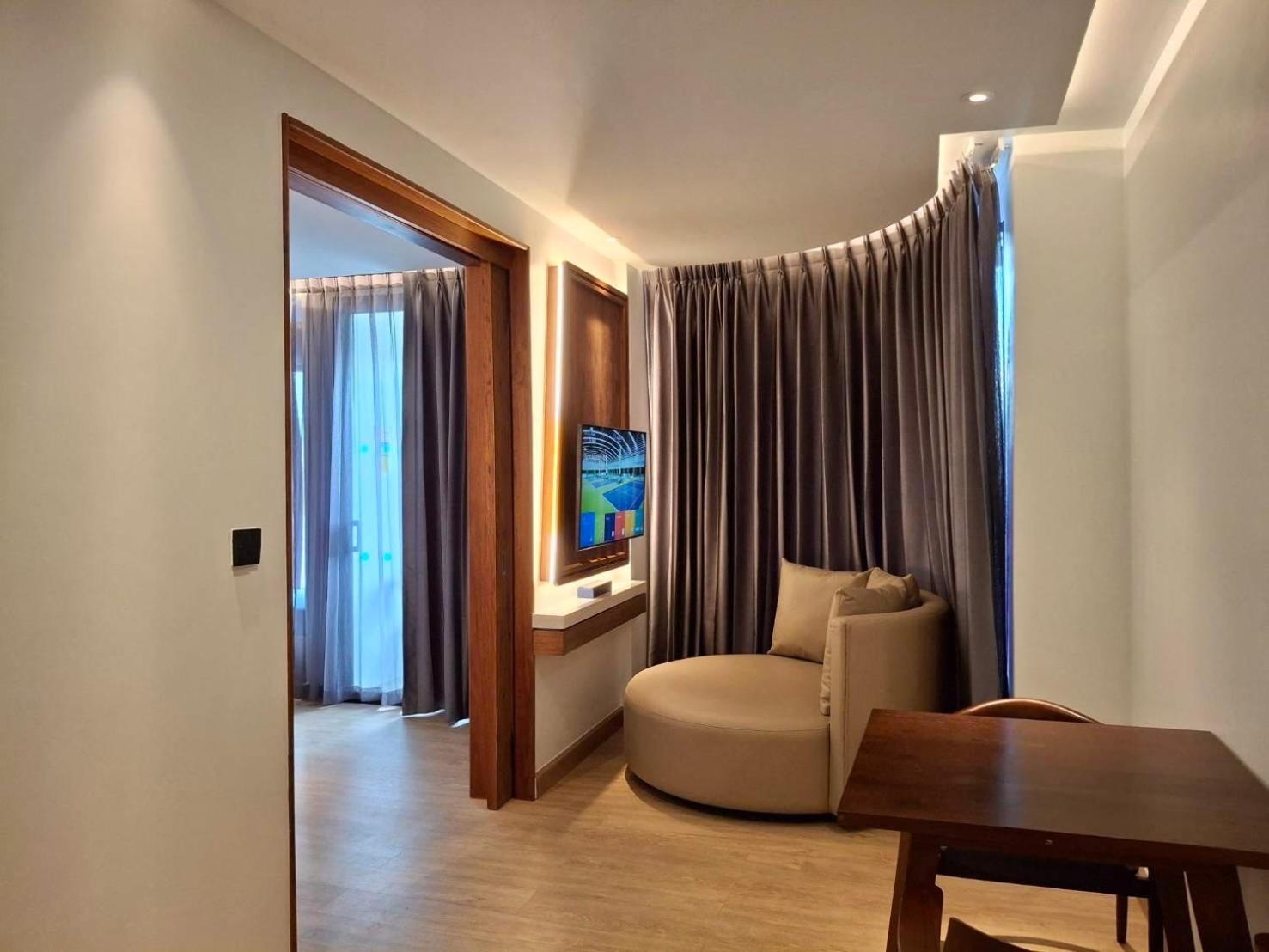 The Oceanic Sportel Phuket - Sha Extra Plus Exterior foto A suite at the hotel